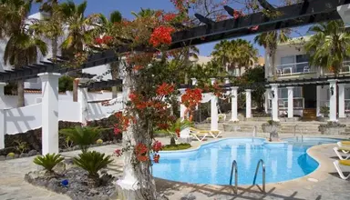 Esquinzo and Monte del Mar