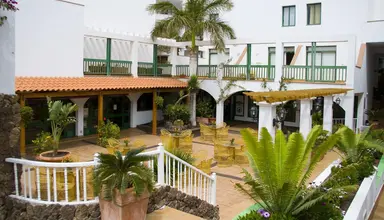 Esquinzo and Monte del Mar