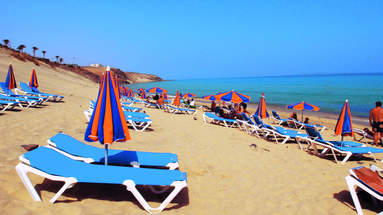 Esquinzo Beach