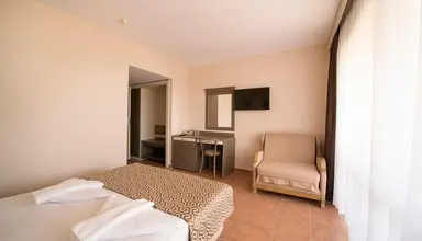 Esra & Family Suite
