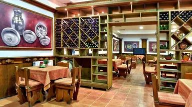 Estreya Palace & Residence