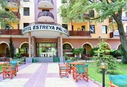 Estreya Palace & Residence