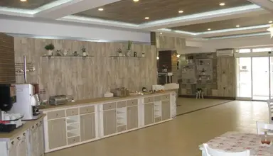 Estreya Palace