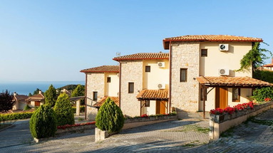 Ev Zin Village
