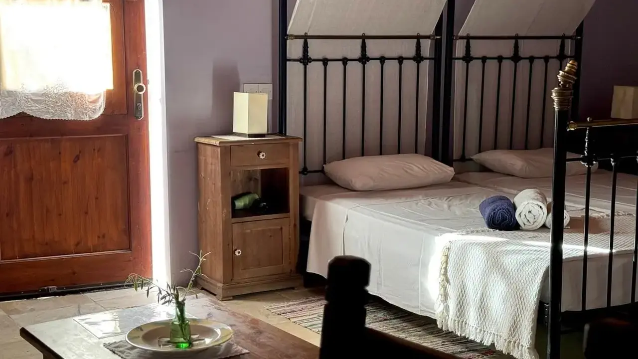 Eveleos Country House