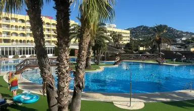 Evenia Olympic Suites
