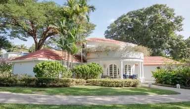 Fairmont Royal Pavilion