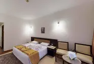 Falcon Naama Star