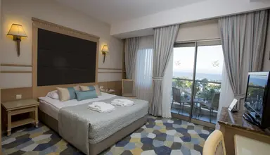 Fame Residence Lara