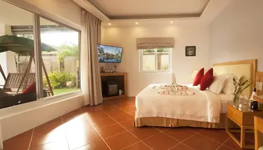 Famiana Green Villa