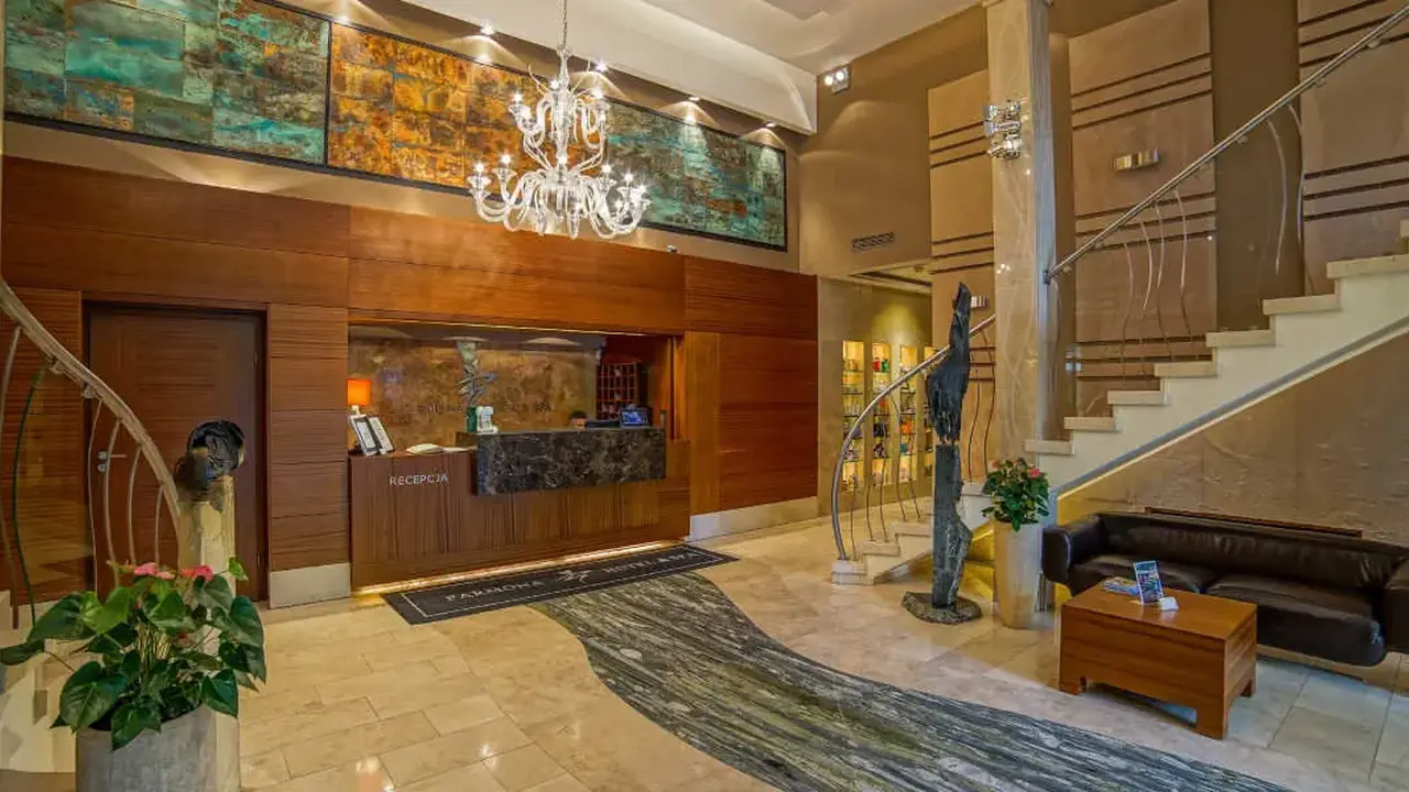 Farmona Business & Spa
