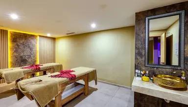 FAROS PREMIUM BEACH