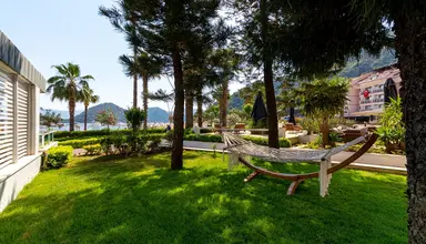 FAROS PREMIUM BEACH