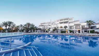 Fergus Style Bahamas