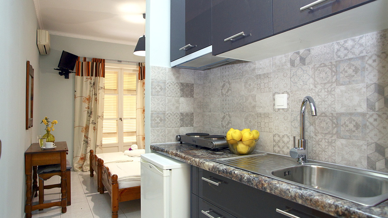 Filoxenia Apartments (Nikiana)