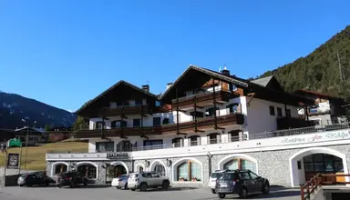 Fior D'Alpe Residence