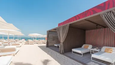 FIVE Luxe