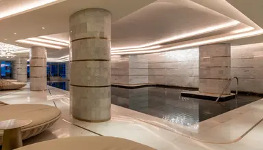 FIVE Luxe