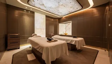 FIVE Luxe