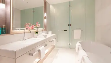 FIVE Luxe
