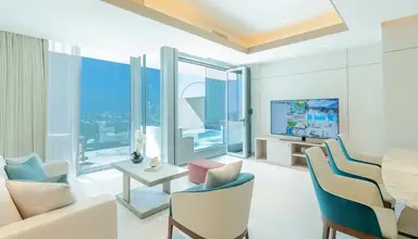 FIVE Luxe
