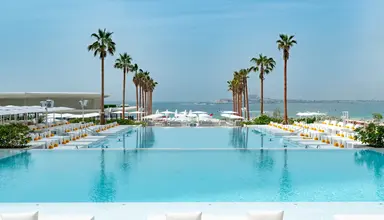 FIVE Luxe