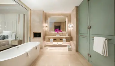 FIVE Luxe