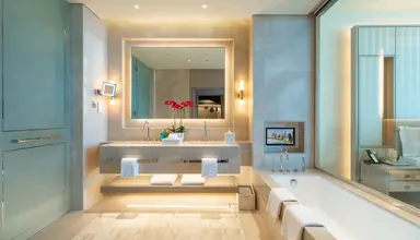 FIVE Luxe