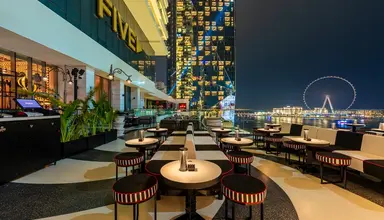 FIVE Luxe