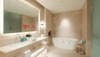 FIVE Luxe