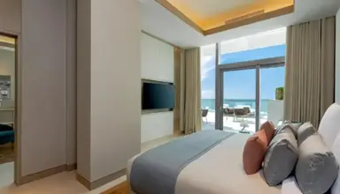 FIVE Luxe