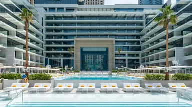 FIVE Luxe