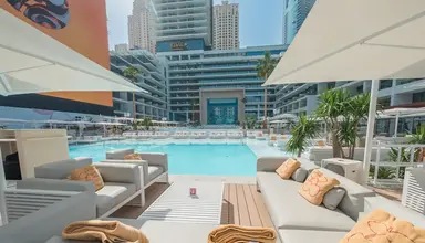 FIVE Luxe