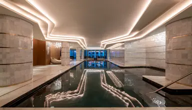 FIVE Luxe