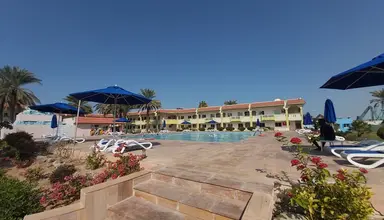 Flamingo Beach Resort