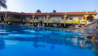 Flamingo Beach Resort