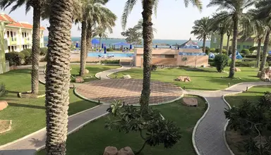 Flamingo Beach Resort