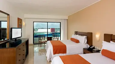 Flamingo Cancun Resort & Plaza