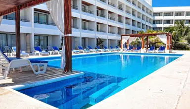 Flamingo Cancun Resort & Plaza