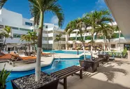Flamingo Cancun Resort & Plaza