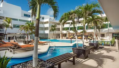 Flamingo Cancun Resort & Plaza