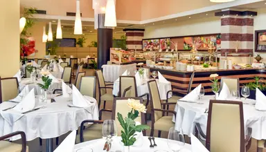 Flamingo Grand Hotel & Spa