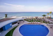 Flamingo Paradise Beach