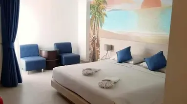 Flipper House
