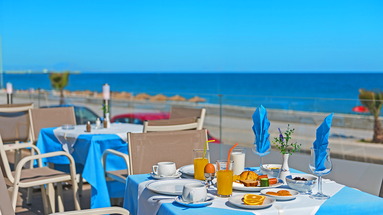 Flisvos Beach