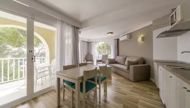 Floramar Aparthotel