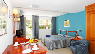 Floramar Aparthotel