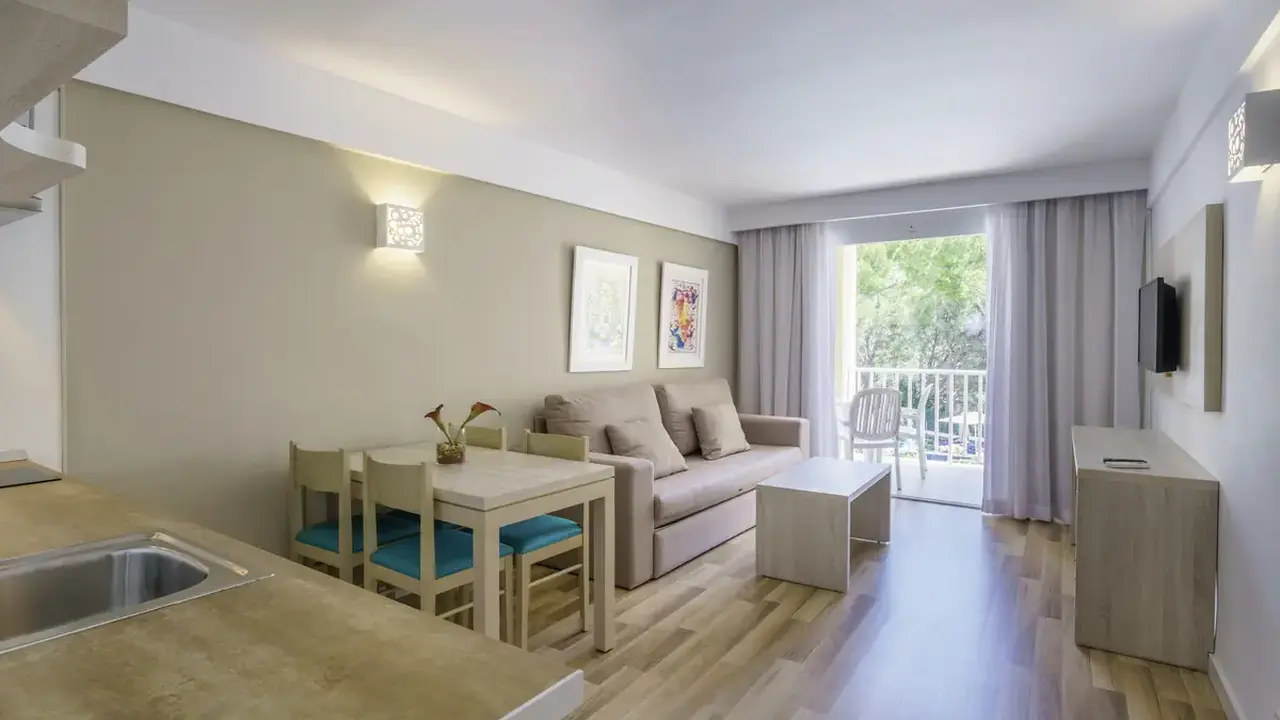 Floramar Aparthotel