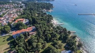 Flores (Porec)