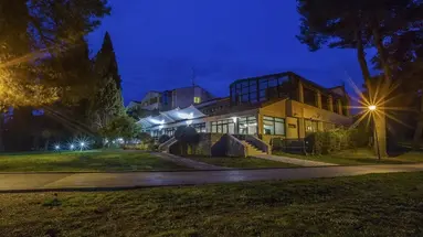 Flores (Porec)
